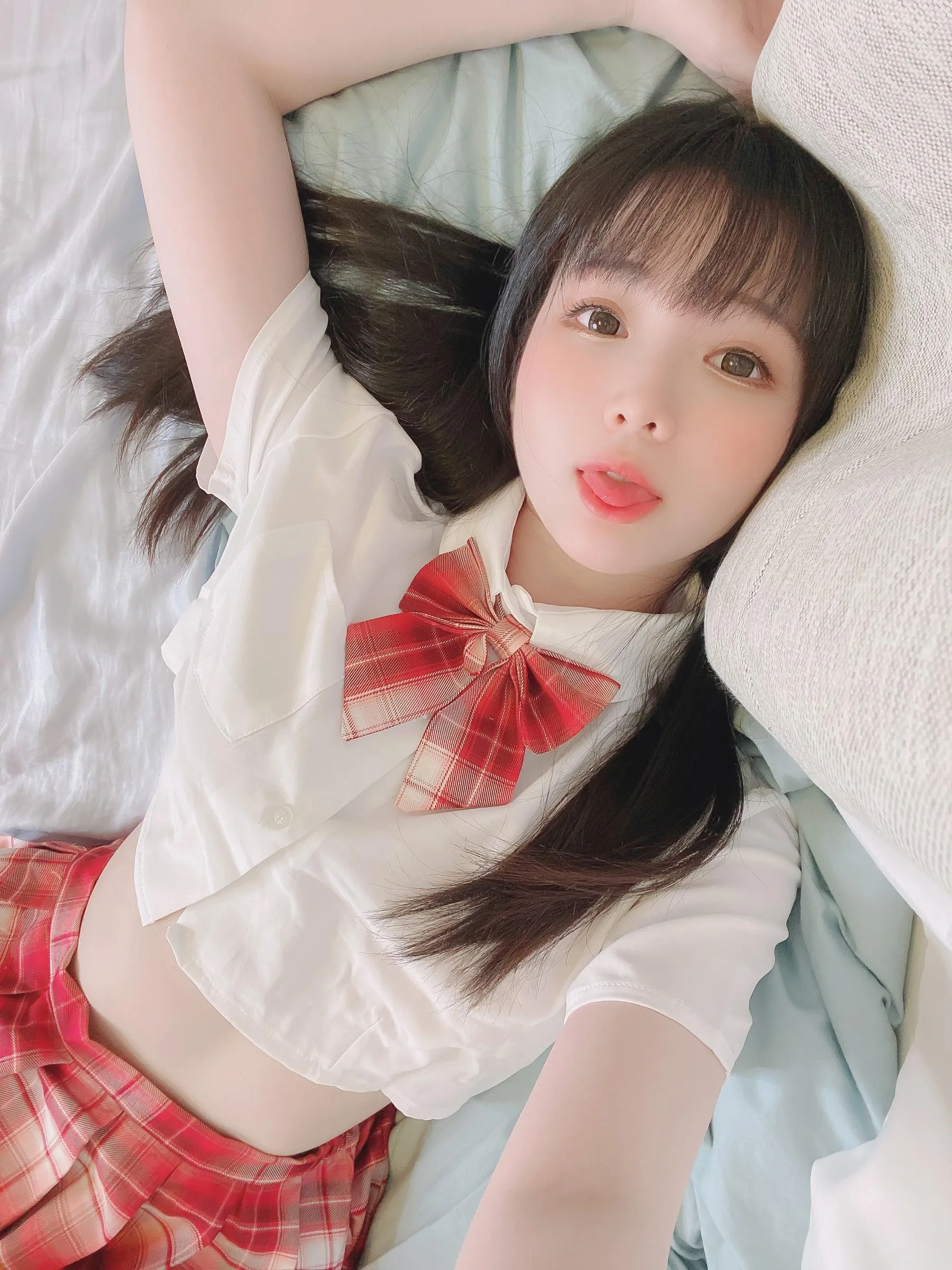 霜月shimo – NO.53 Fantia 2022年06月会员合集6期-2022-06-15 制服 [16P]插图1